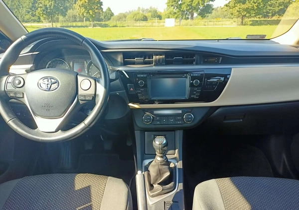 Toyota Corolla cena 45899 przebieg: 171500, rok produkcji 2015 z Ożarów Mazowiecki małe 67